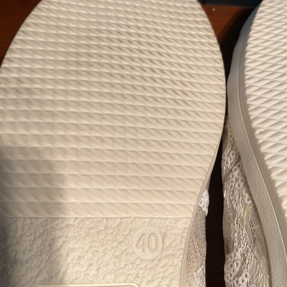 New without tags! KS2 White & Light Taupe Espadrilles. Size US10-EUR 40. - Picture 12 of 12